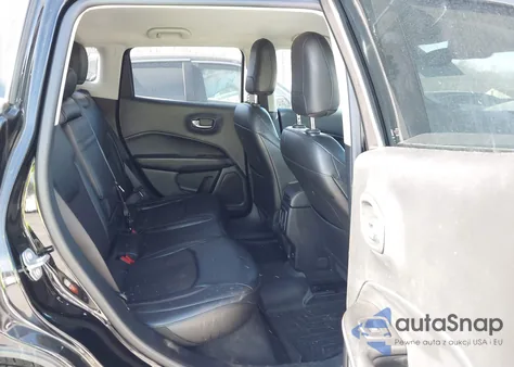 2018 Jeep Compass Latitude 4X4 z USA, uszkodzony, nr VIN 3C4NJDBB3JT436435